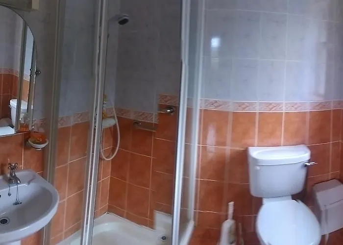 Dun Cromain 3* Banagher